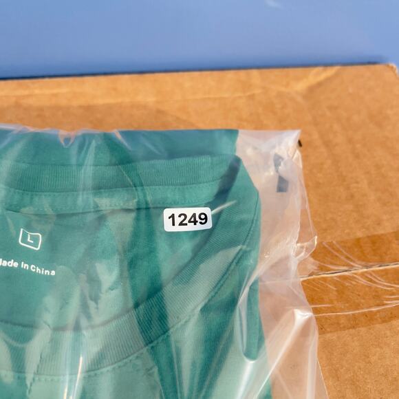 Apple T-Shirt Men's Large Long Sleeve Crew Neck Apple Logo On Front Employee - Picture 12 of 12